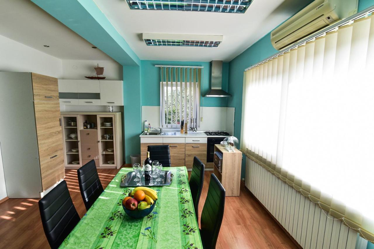 L&L Holiday Apartment زادار المظهر الخارجي الصورة